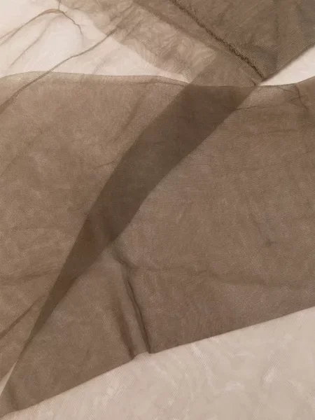 Skaidrios kojinės virš kelių Maison Close ruda