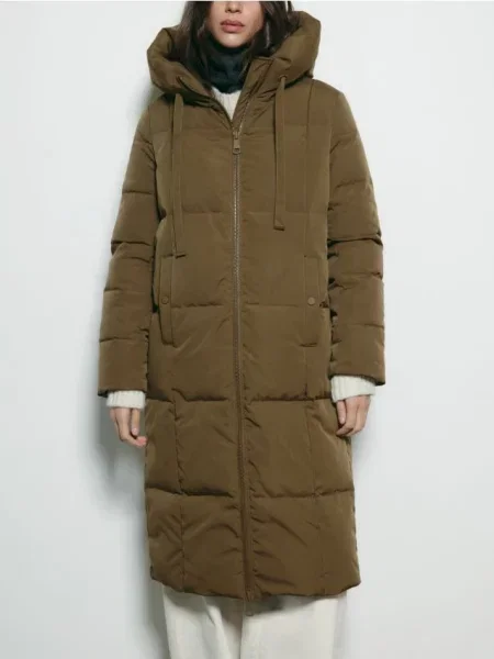Reserved Стьобана пухова куртка коричневувато-зелений зелений