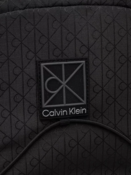 Hátizsák Calvin Klein Utility Emblem Bungee Backpack fekete