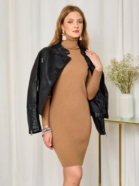 Rochie Resti cu guler înalt cu nervuri maro