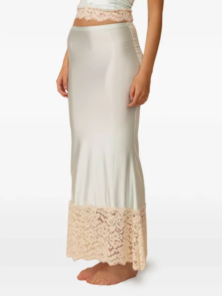 Пола Montce с дантела зелено