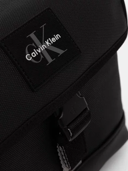 Crossbody táska Calvin Klein fekete