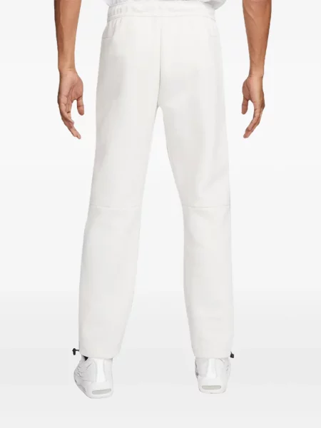 Fleecové běžecké kraťasy Nike s vázáním červené