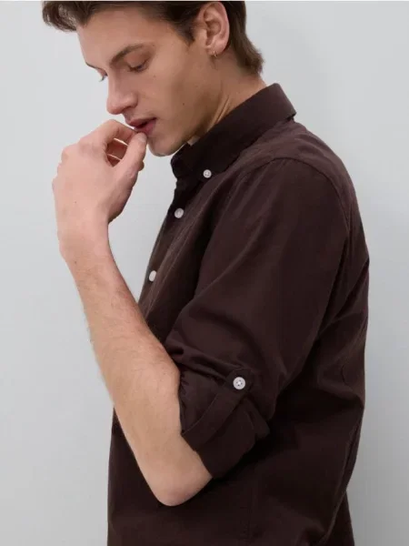 Reserved Cămașă slim fit din maro-închis maro