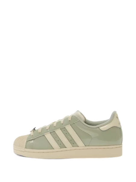 Sneakerși Adidas Superstar cu imagine cu model floral roșu