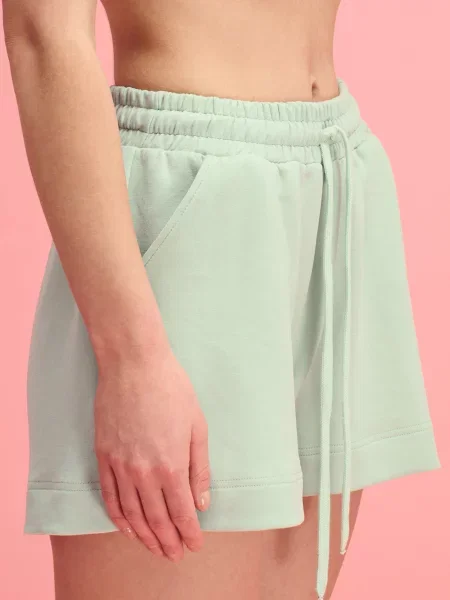 Повсякденні шорти Leinle NUA світло-зелений ліоцелл/поліестер/еластан зелені