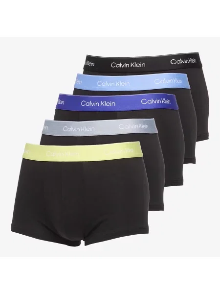 Hlačke Calvin Klein z nizkim pasom črna