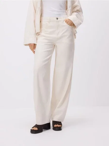 Reserved Джинси barrel leg кремовий 