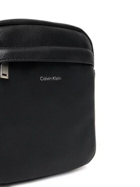 Calvin Klein Torba preko ramena crna