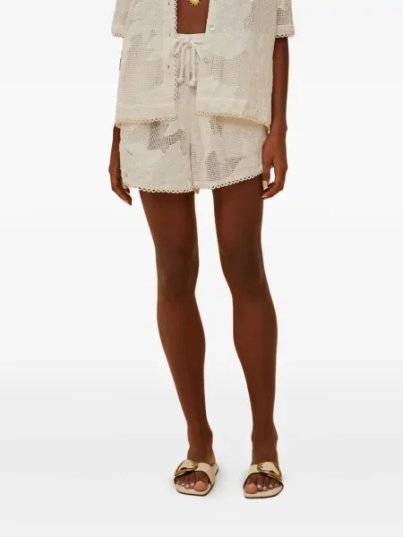 Szorty Farm Rio w kwiatki białe