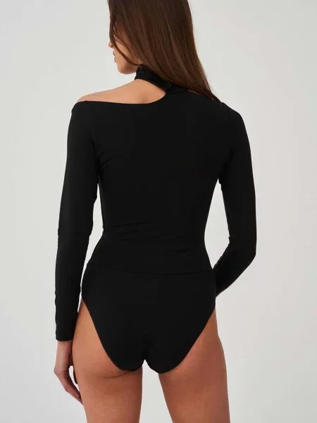 Однотонна класична блуза Undress Code чорна