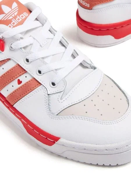 Zomšinės sportbačiai Adidas Ozweego