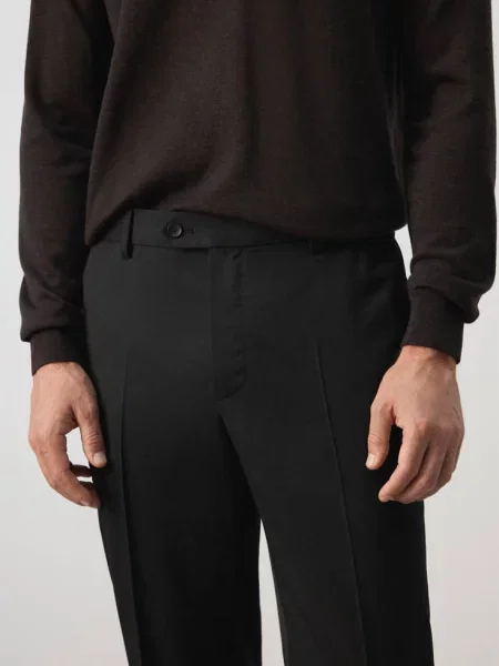 Spodnie regular fit z mieszanki wełny Mężczyzna 38 MANGO MAN czarny