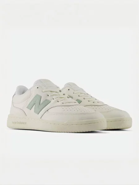 Кожаные кеды New Balance белые