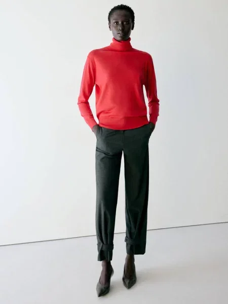 Sweter z dzianiny z wywijanym golfem Kobieta M MANGO czerwony