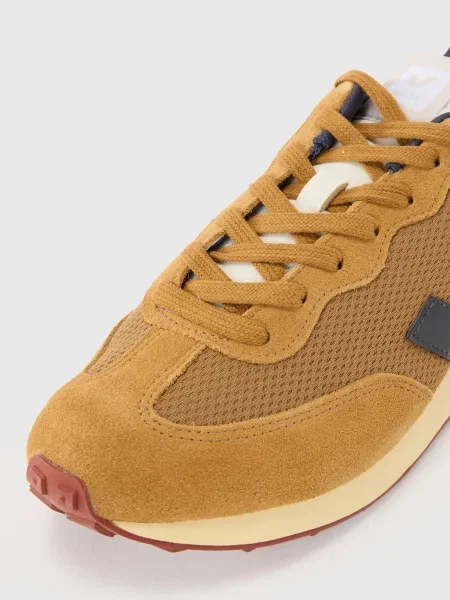 Sneakerși Veja alb