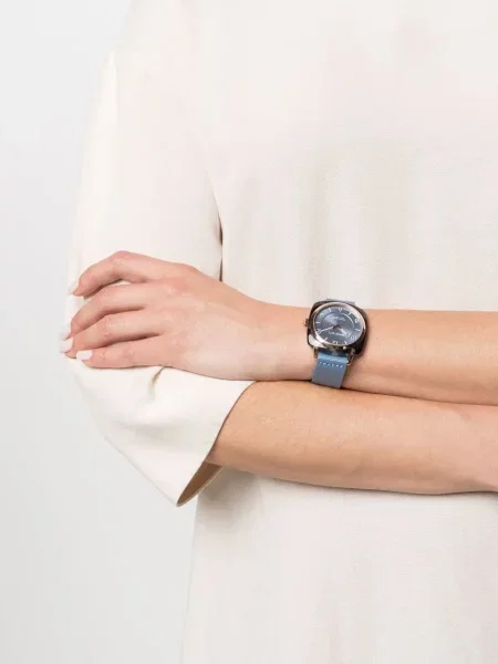 Hodinky Briston Watches zlaté