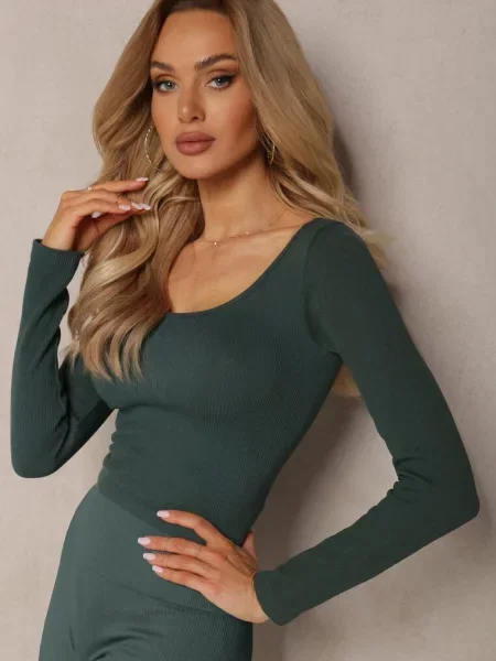 Dopasowana Bluzka w Prążki o Krótkim Kroju Elowenia zielona