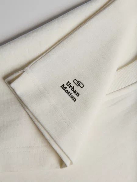 Футболка с принтом Reserved