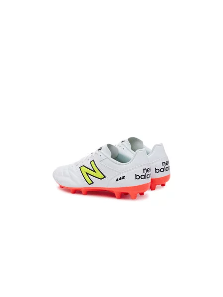 Čevlji za nagomet New Balance bela