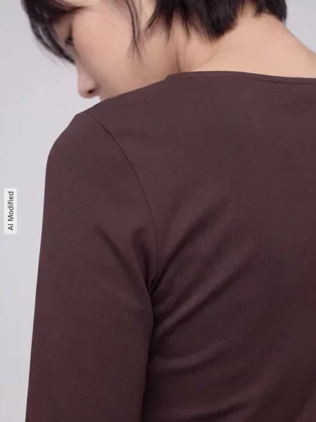 Bluzka z długim rękawem o kroju slim fit z mieszanki bawełny z asymetryczną listwą guzikową Levi's