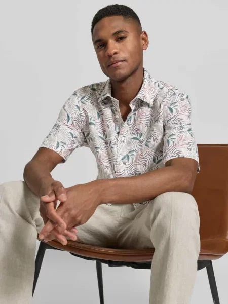 Koszula biznesowa z mieszanki lnu w kroju slim fit z kołnierzykiem kent Jake*s