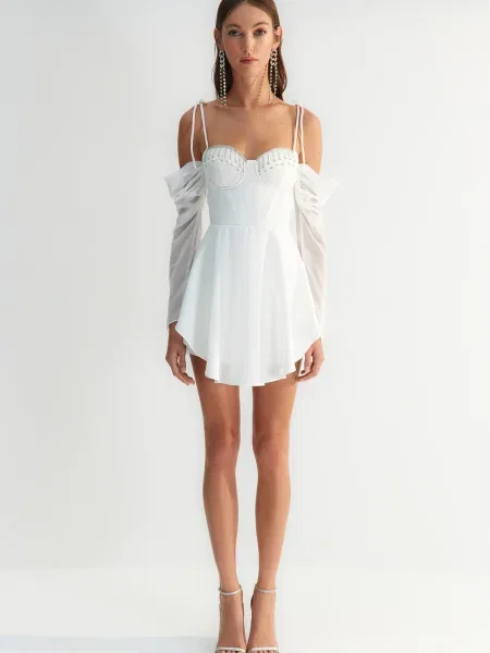 Koktejl obleka Trendyol siva