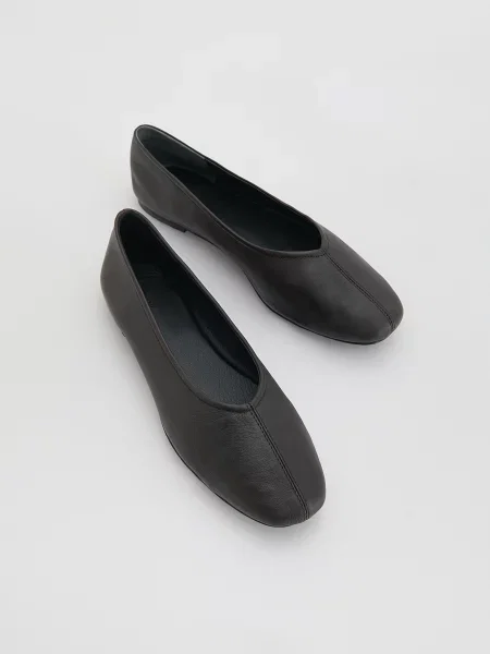 Кожаные балетки Reserved коричневые