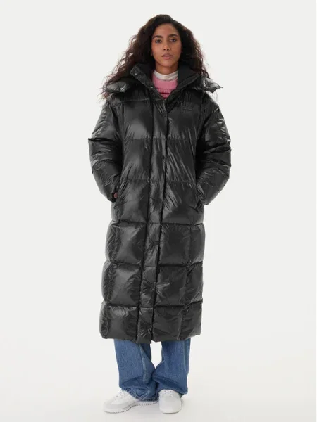 Пухено яке Tommy Jeans черно