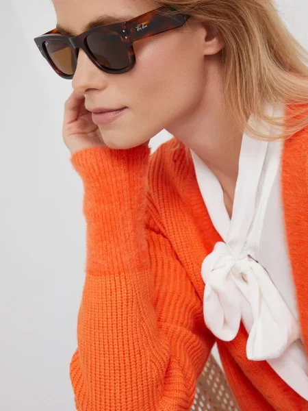 Ray-Ban napszemüveg barna fekete