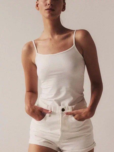 Bombažen top MUUV. PREMIUM bela