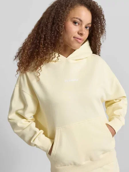 Bluza z kapturem o kroju oversized z wyhaftowanym logo model „CLARITA” Pegador