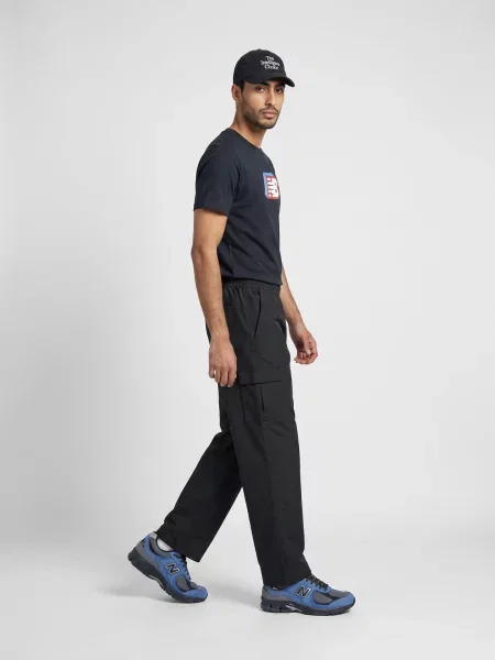 Cargo nadrág New Balance fekete