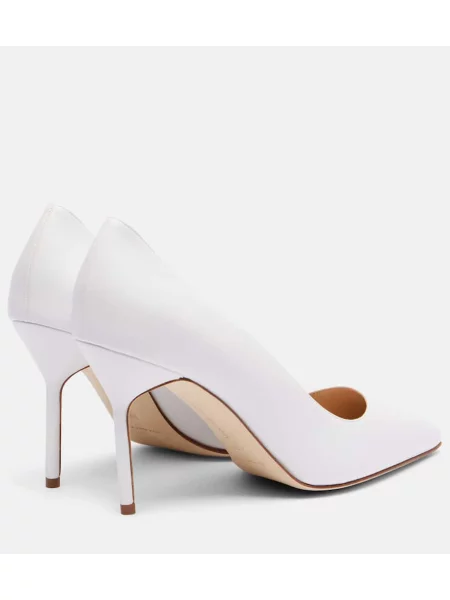 Pantofi cu toc Manolo Blahnik din piele alb