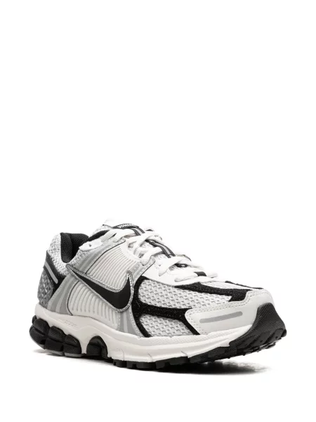 Sneakerși Nike Vomero alb