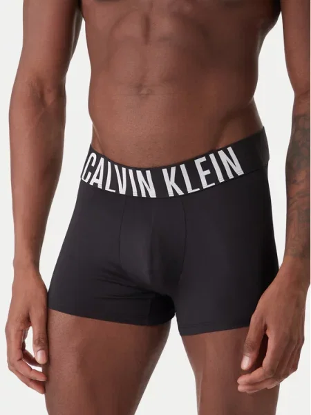 Hlačke Calvin Klein črna