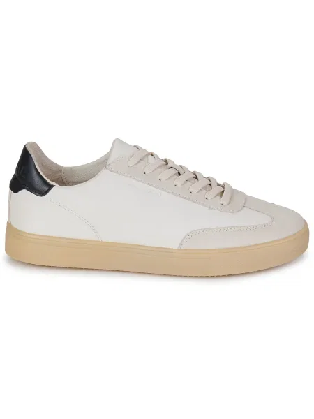 Pantofi Clae alb