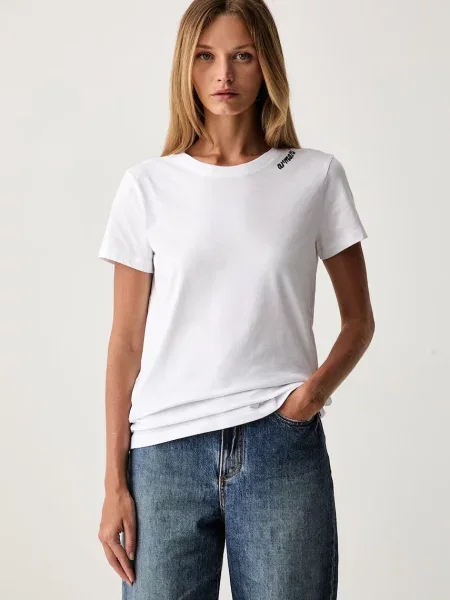Armani Exchange tricou pentru femei din alb