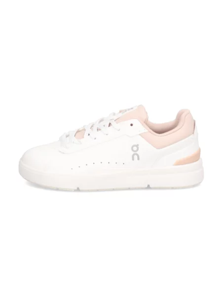 Tenisky On bílé