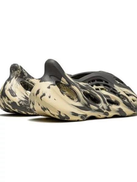 Tenisky Adidas Yeezy šedé