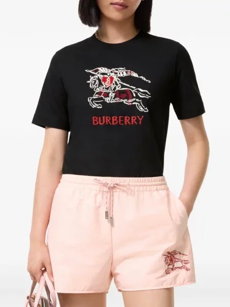 Тениска Burberry със сърца черно