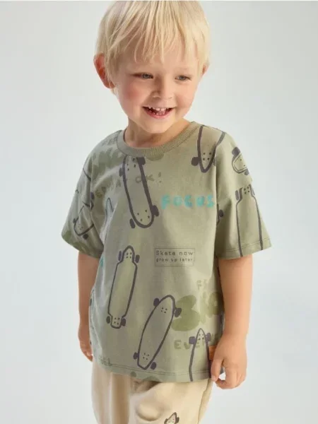 Reserved Tricou din cu imprimeu verde-oliv deschis verde