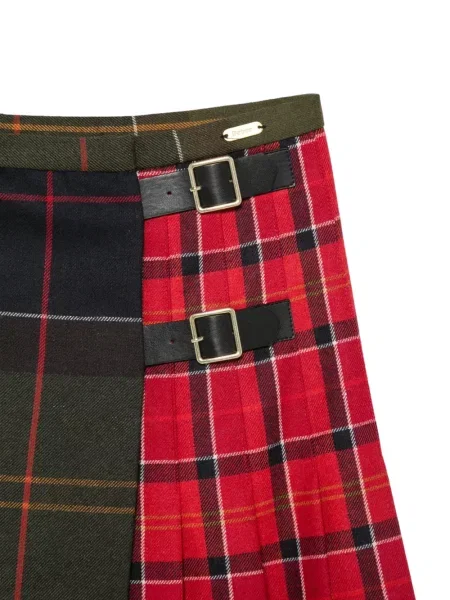 Пола Barbour червено
