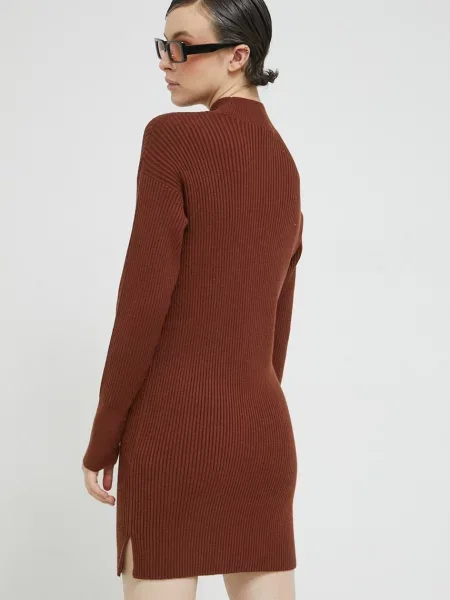 Šaty Abercrombie & Fitch mini hnědá