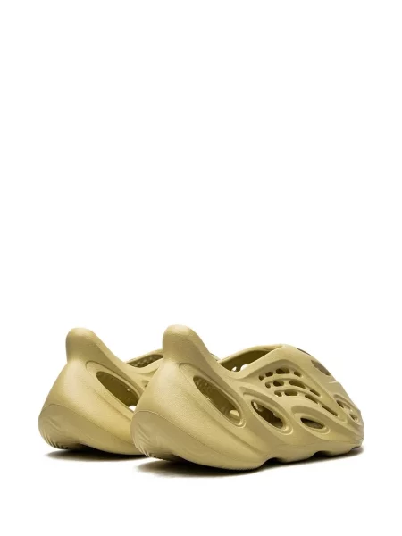 Tenisky Adidas hnědé