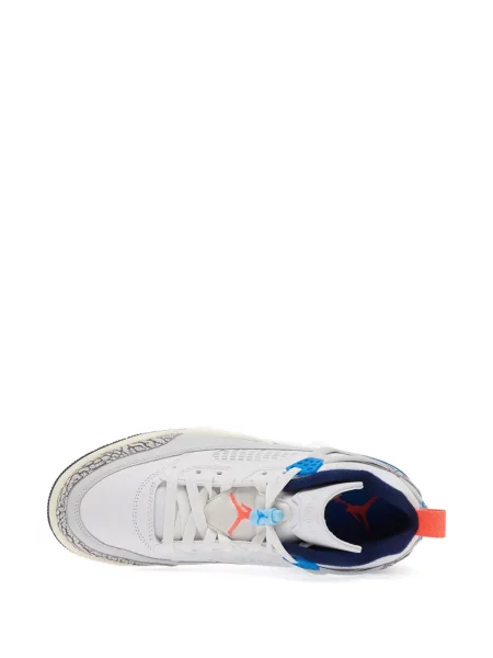 Sneakerși Jordan alb