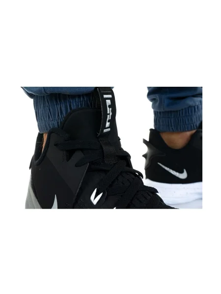 Tenisky Nike LeBron čierna