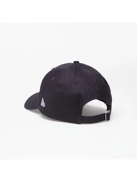 Шапка с козирки New Era бяло