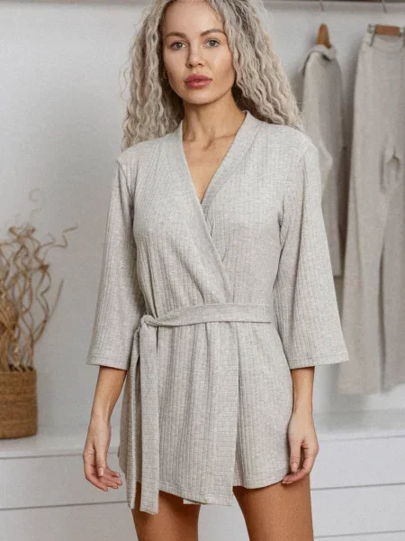 Женский однотонный халат сірий