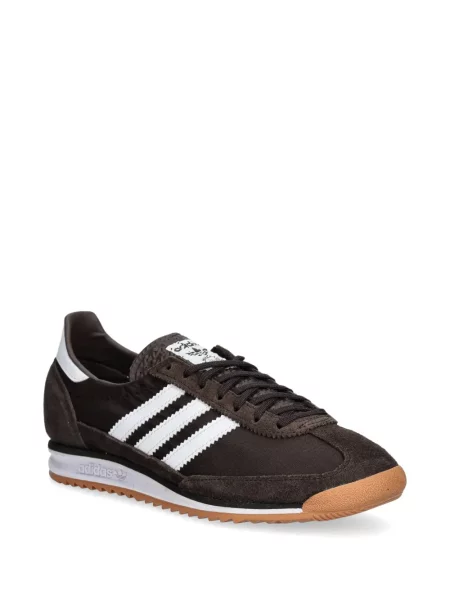 Sneakerși Adidas Gazelle din piele de căprioară cu decolteu rotund alb
